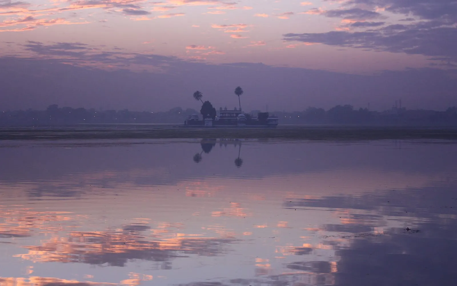 Jagmandir pavilion on Kishore Sagar lake in Kota at dusk